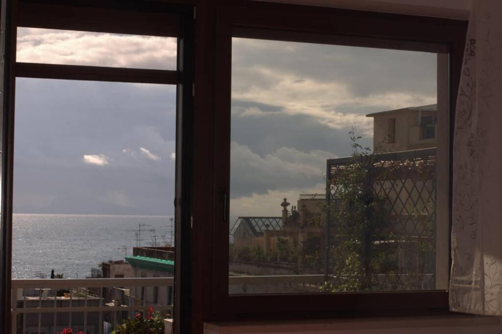 La Finestra Sul Golfo Apartment Naples Luaran gambar